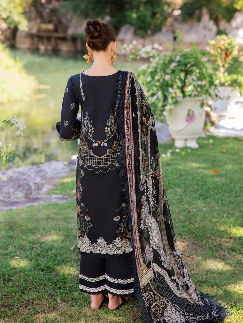 Premium Pakistani 3 Piece (𝐉𝐚𝐝𝐞)