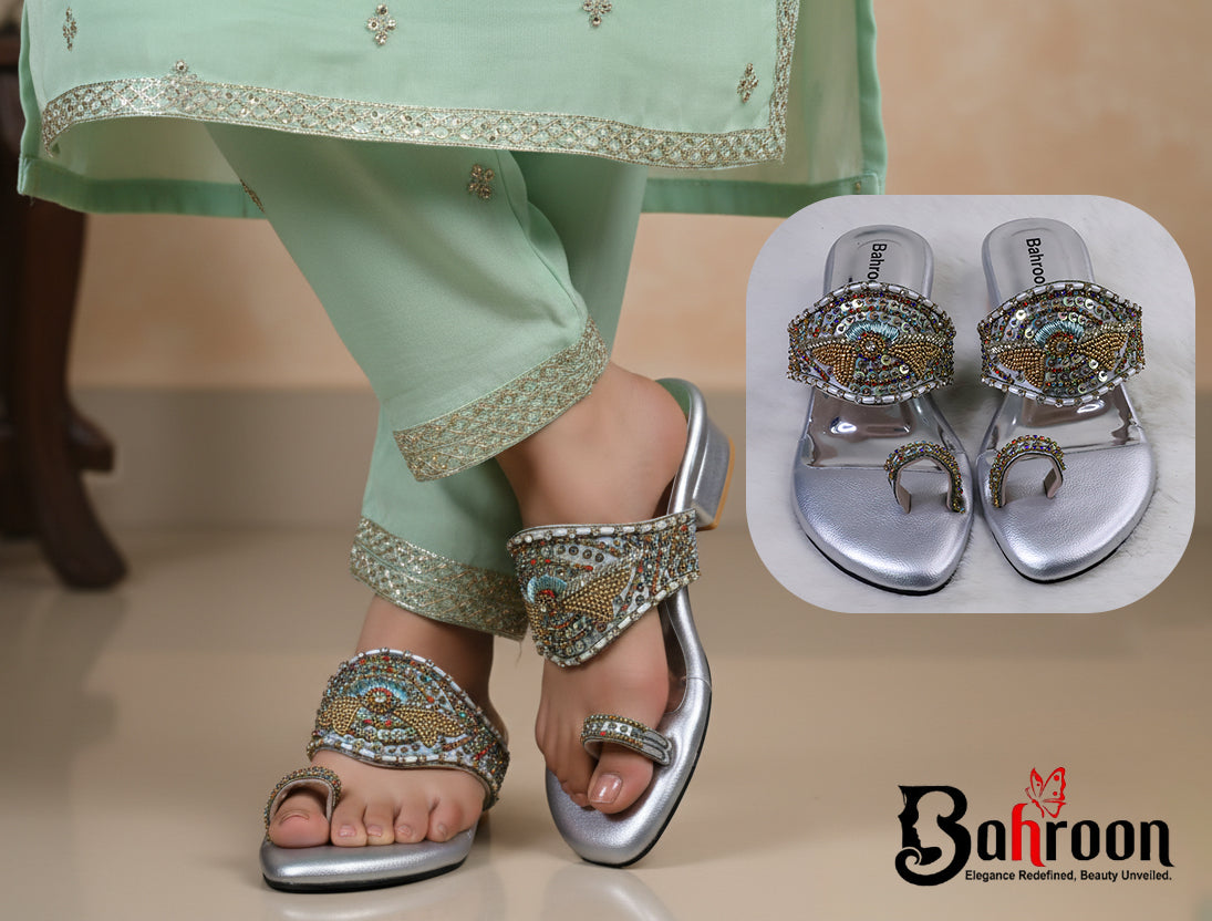 Premium Handcrafted Flats (𝑹𝒂𝒋𝒂𝒕𝒂)